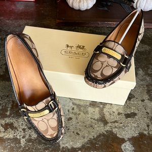 Coach Felisha signature Khaki flats, size 9M